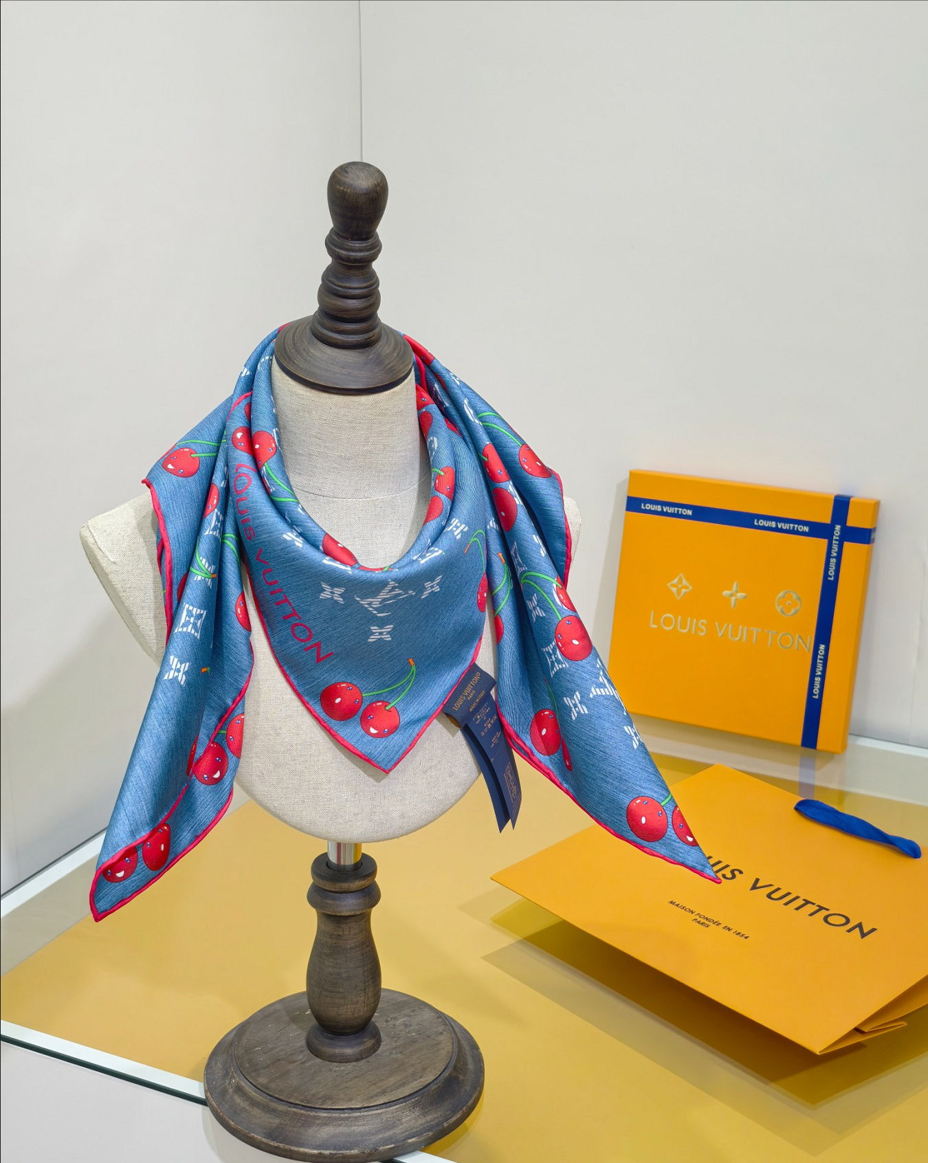 Timeless Silk Scarf: Versatile Elegance for Every Fashion Lover