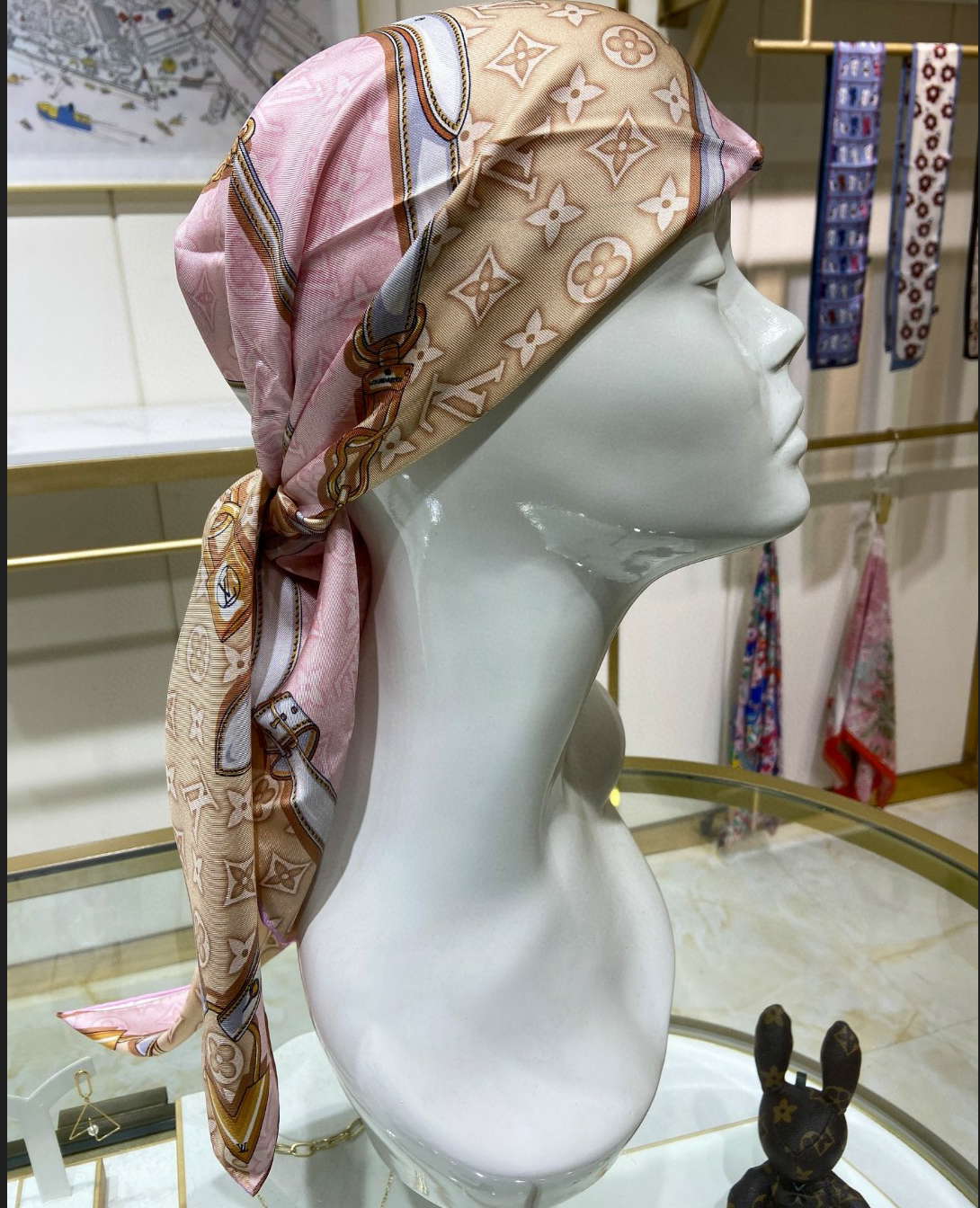 Versatility Redefined: Fashion-Forward Silk Scarf for Every Outfit in Your Closet