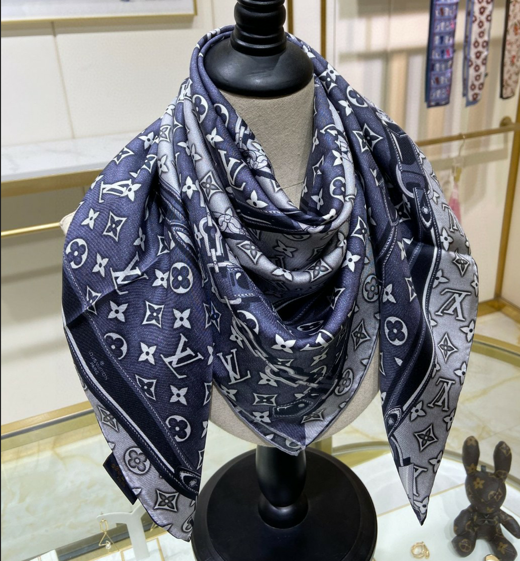 Versatility Redefined: Fashion-Forward Silk Scarf for Every Outfit in Your Closet