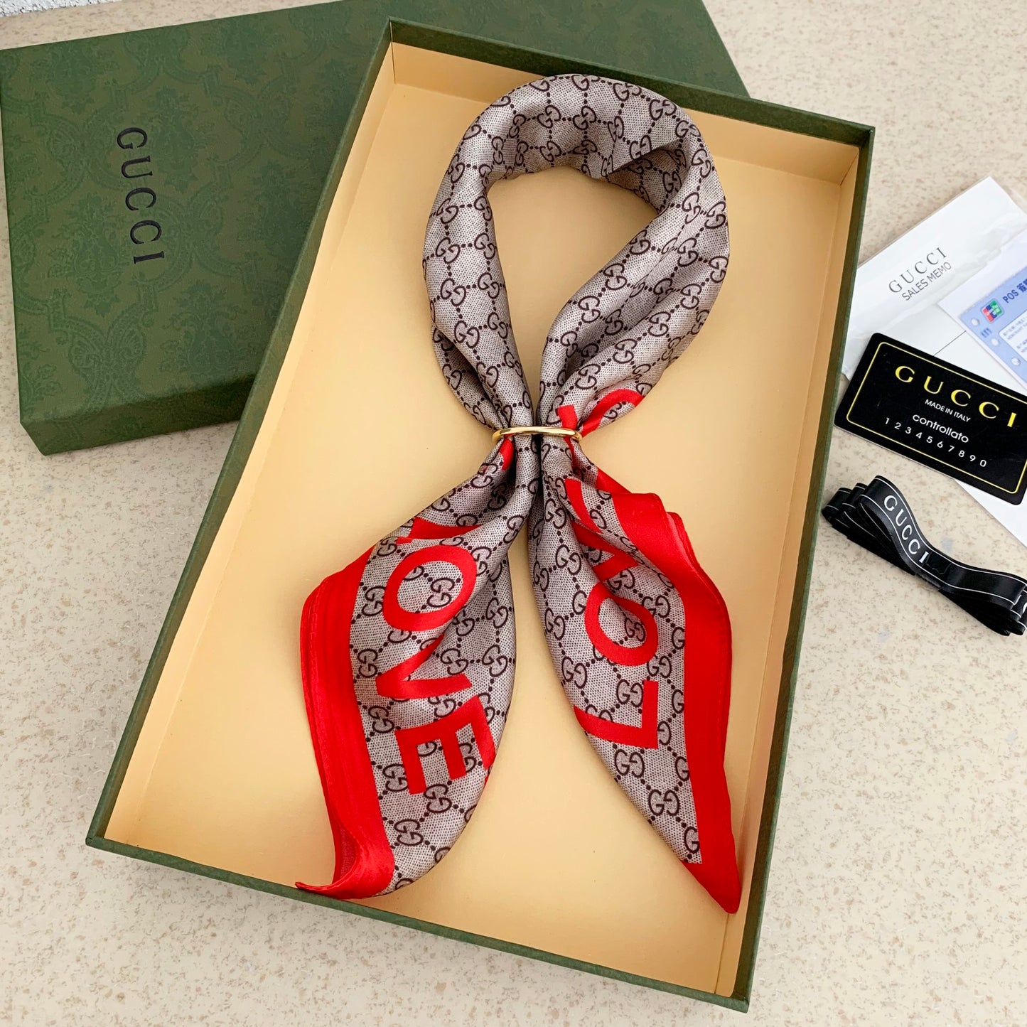 Your New Fave Accessory: Versatile Silk Scarves for Effortless Fashion