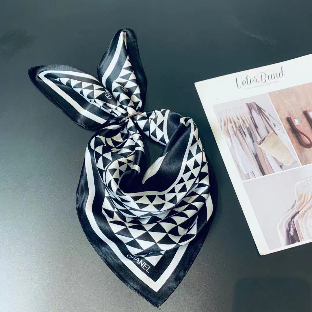 Fashion Essential: Multi-Style Silk Scarf for Anyone Who Loves Versatile Style
