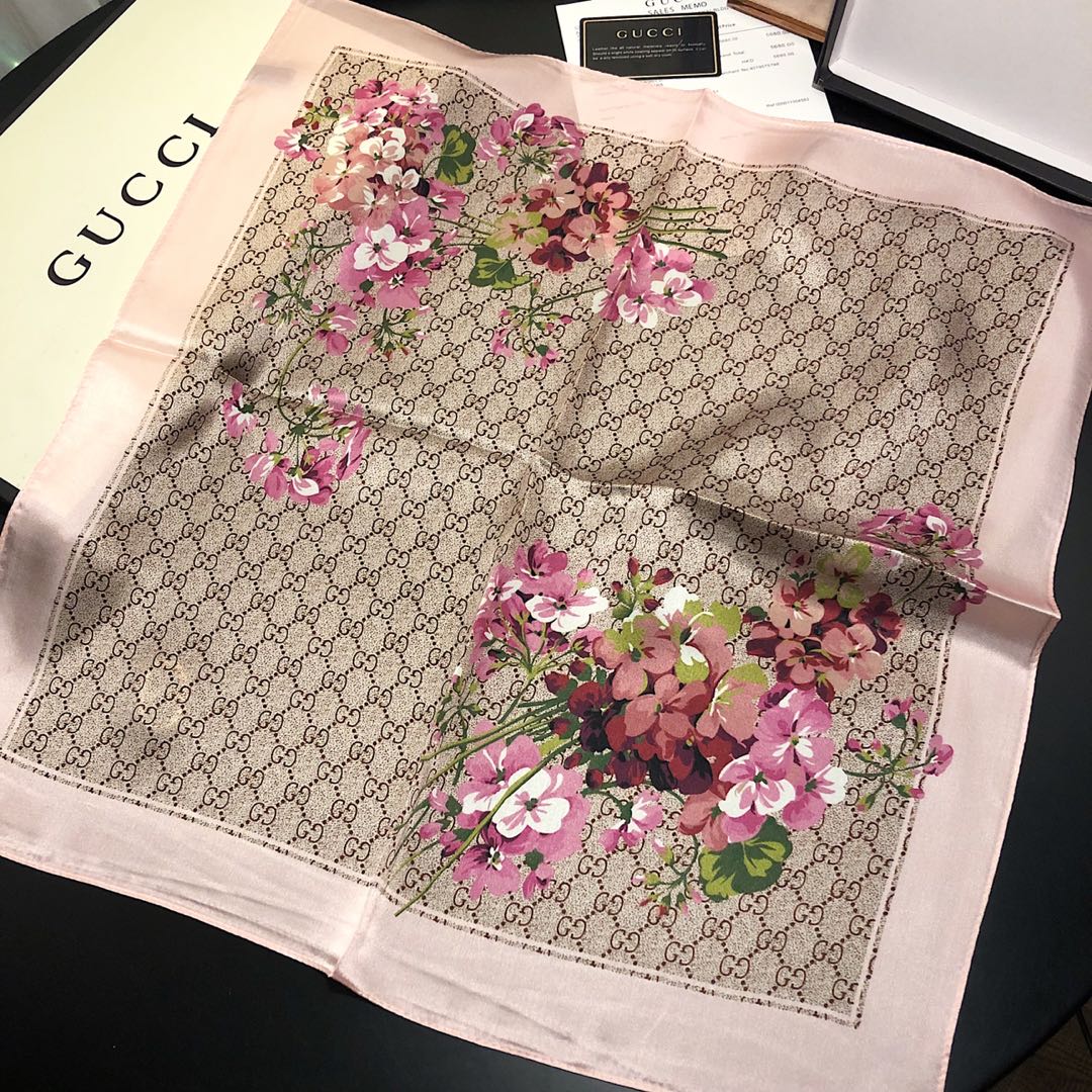 On-Trend & Adaptable: High-Quality Silk Scarf to Elevate Casual & Formal Looks