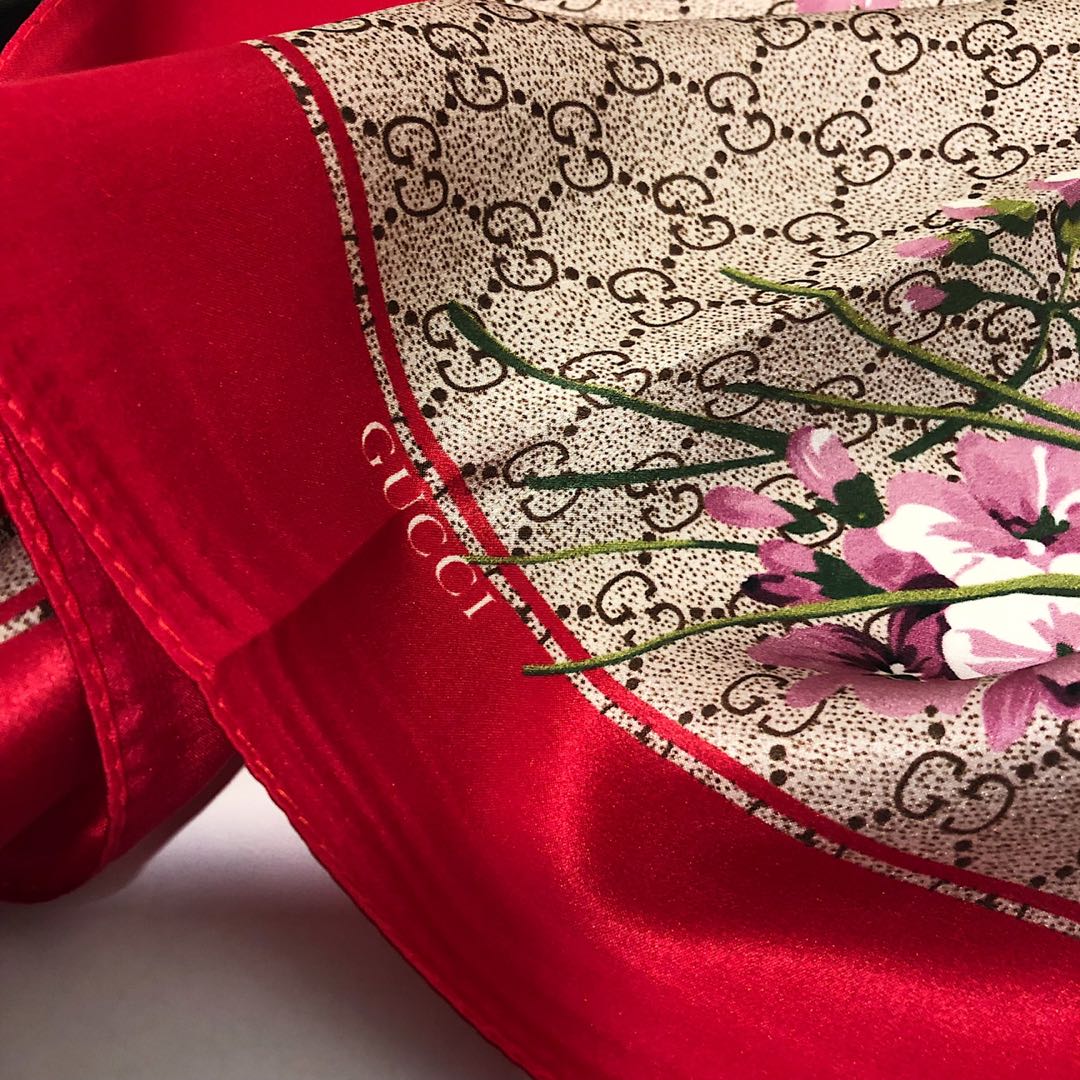 On-Trend & Adaptable: High-Quality Silk Scarf to Elevate Casual & Formal Looks
