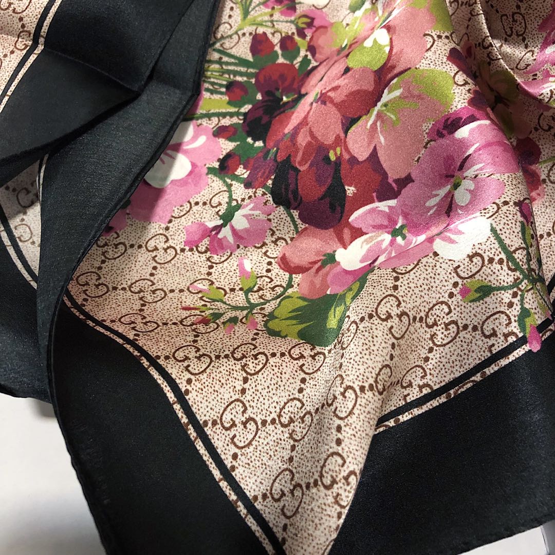 On-Trend & Adaptable: High-Quality Silk Scarf to Elevate Casual & Formal Looks