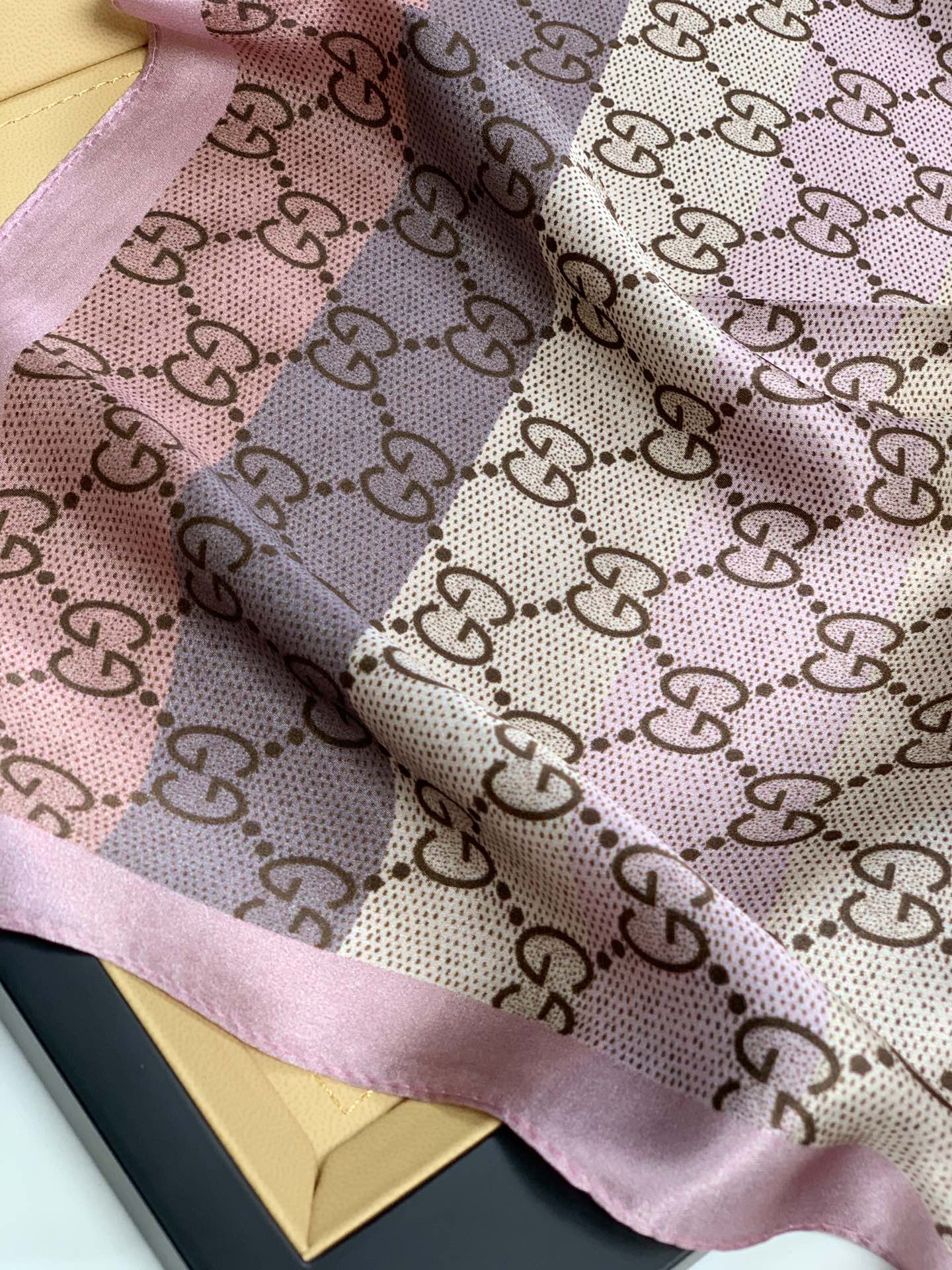 Blend Comfort & Style: Lightweight Silk Scarves That Go With