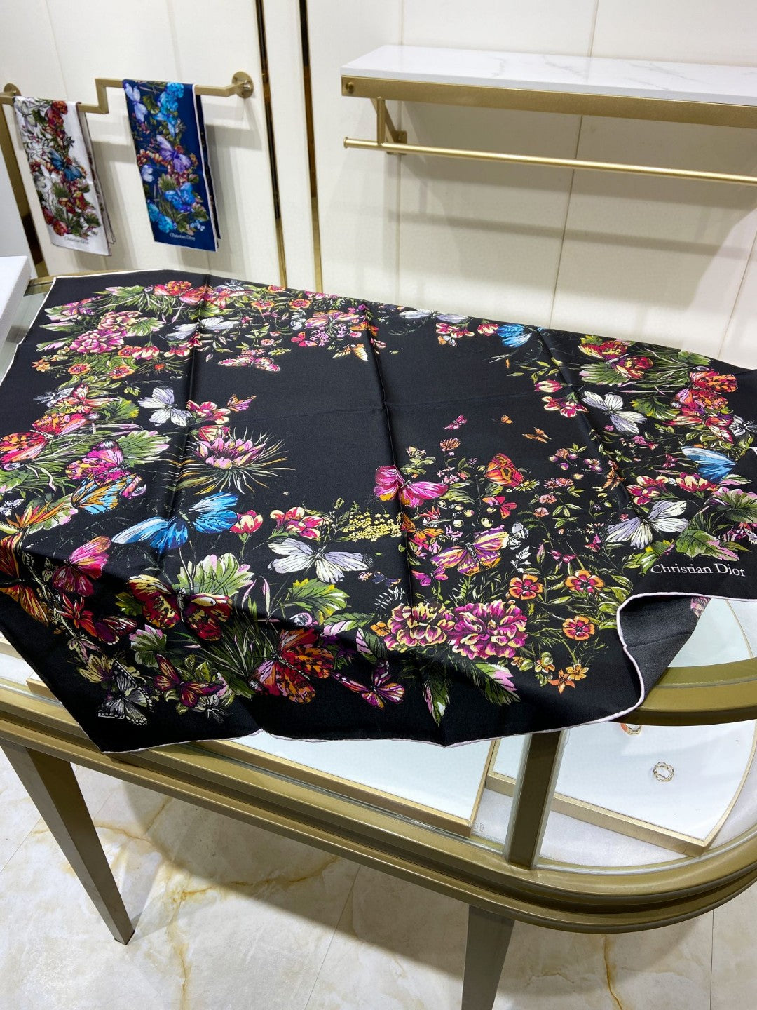 Fashionable Silk Scarf: Versatile Style That Transitions From Day to Night