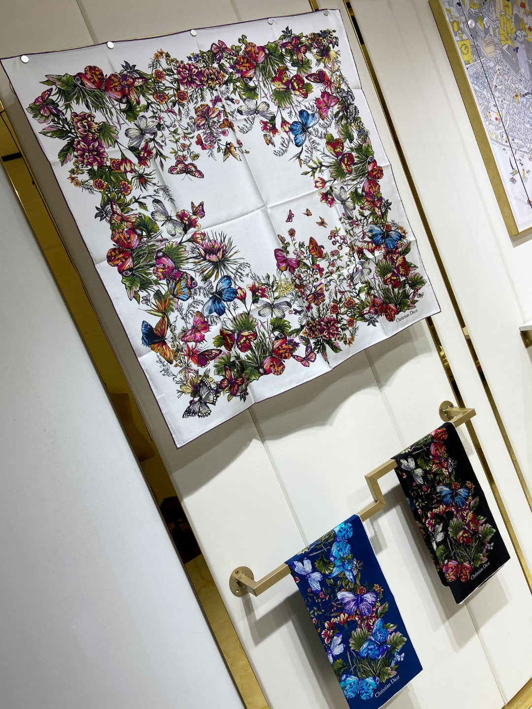 Fashionable Silk Scarf: Versatile Style That Transitions From Day to Night
