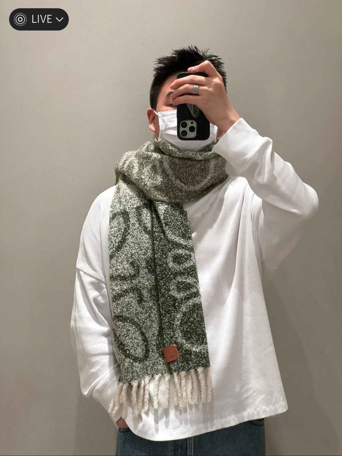 Oversized Cashmere Scarf – Extra Warmth with a Chic, Drapey Silhouette