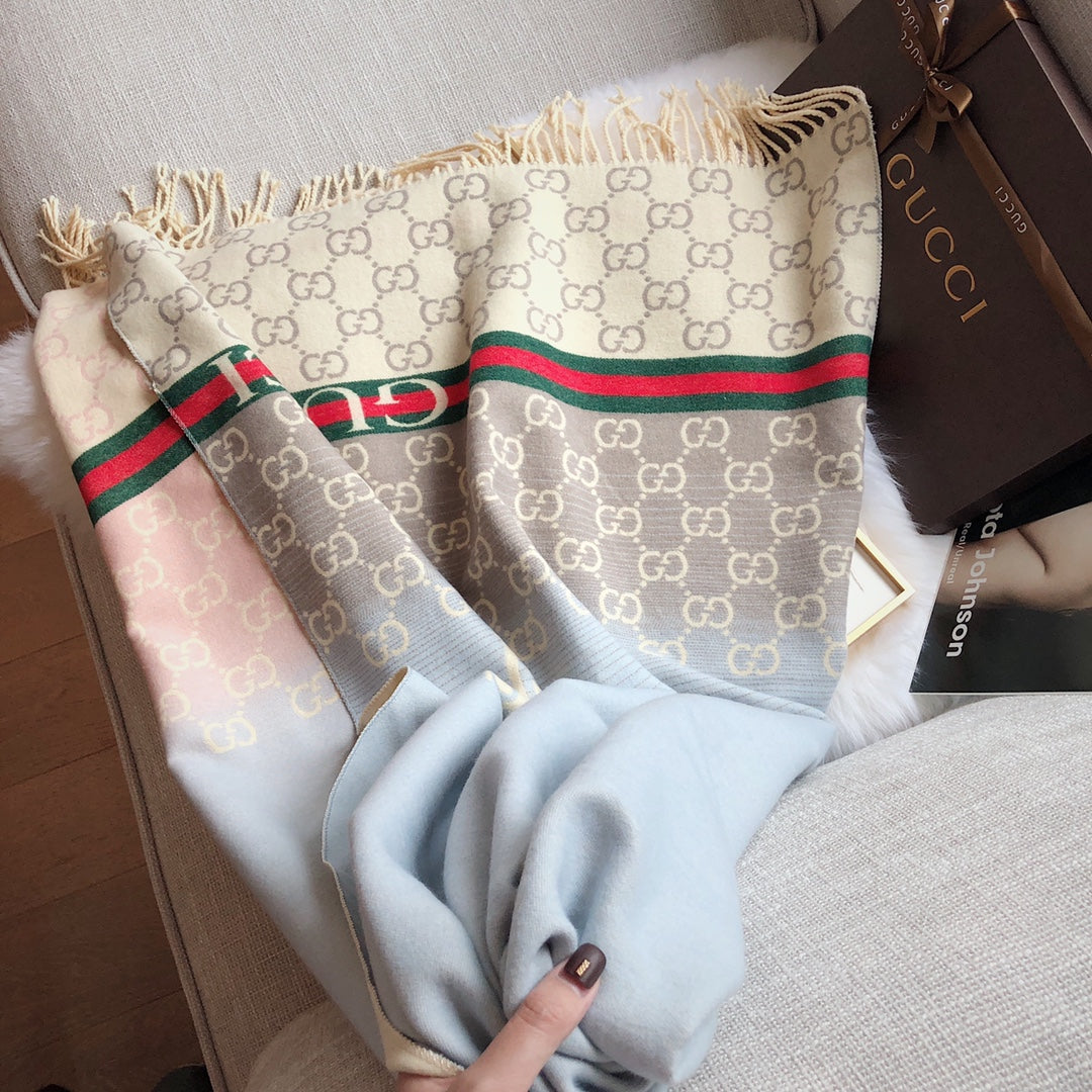 Handmade Cashmere Scarf: Artisanal Craftsmanship for Unmatched Softness