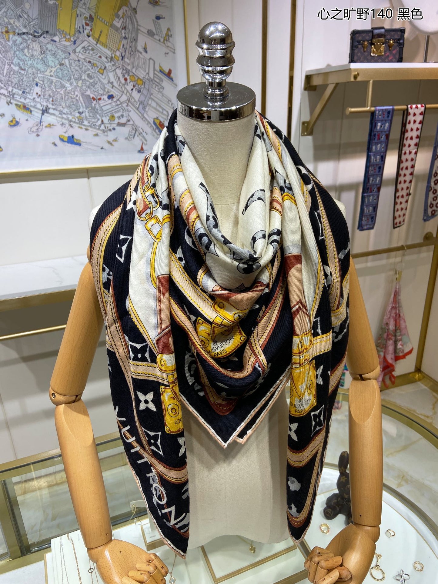 Elevate Any Look: Classic Print Silk Scarf – The Ultimate Versatile Accessory