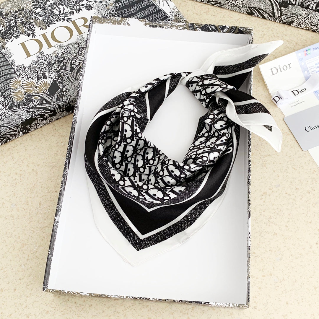 Mix & Match Magic: (Versatile) Silk Scarves for Daily Chic