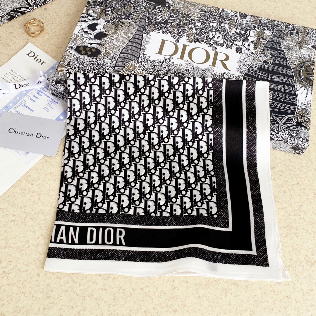 Mix & Match Magic: (Versatile) Silk Scarves for Daily Chic