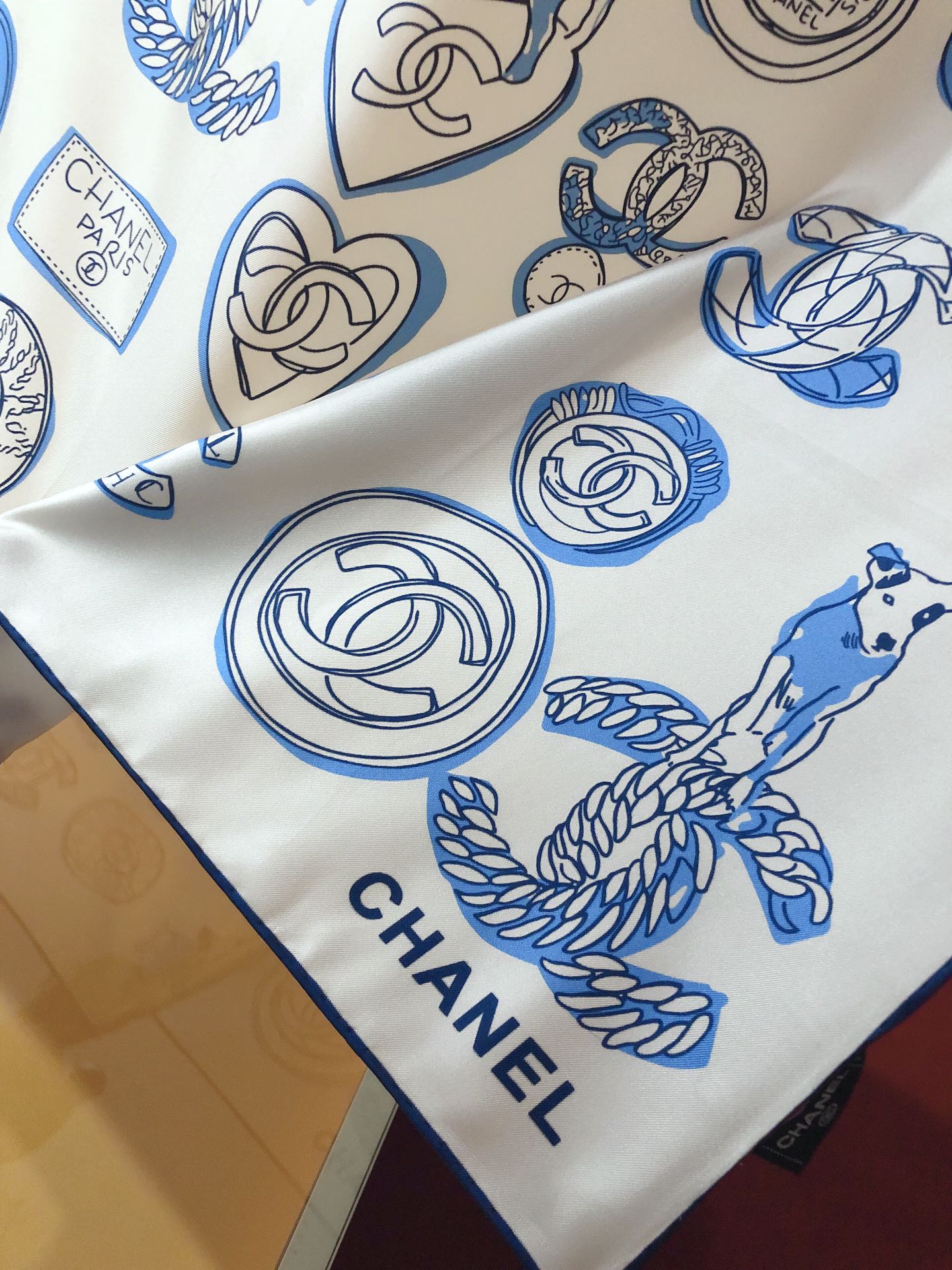 From Office to Weekend: Stylish Silk Scarf That Blends with Every Outfit