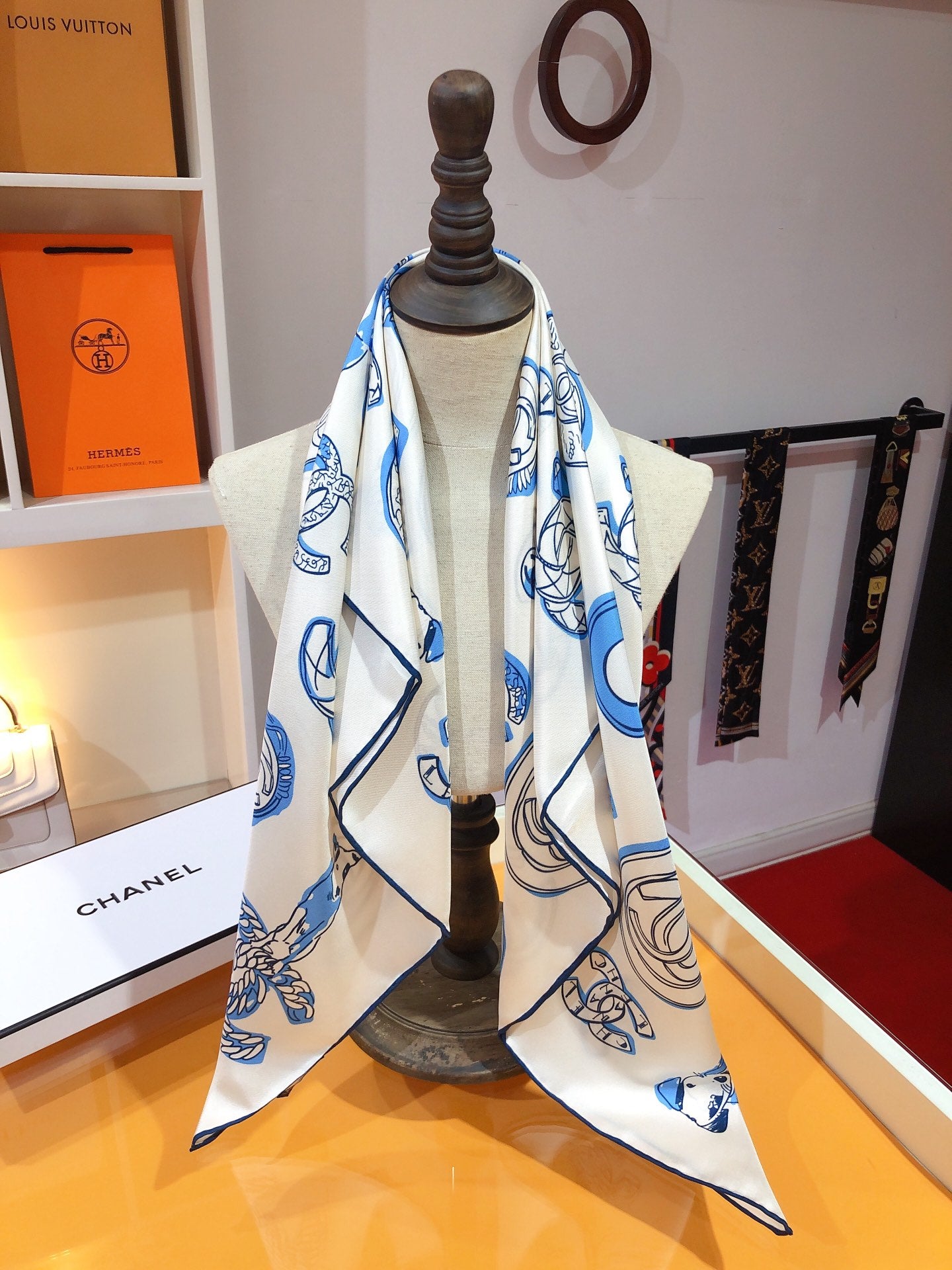 From Office to Weekend: Stylish Silk Scarf That Blends with Every Outfit