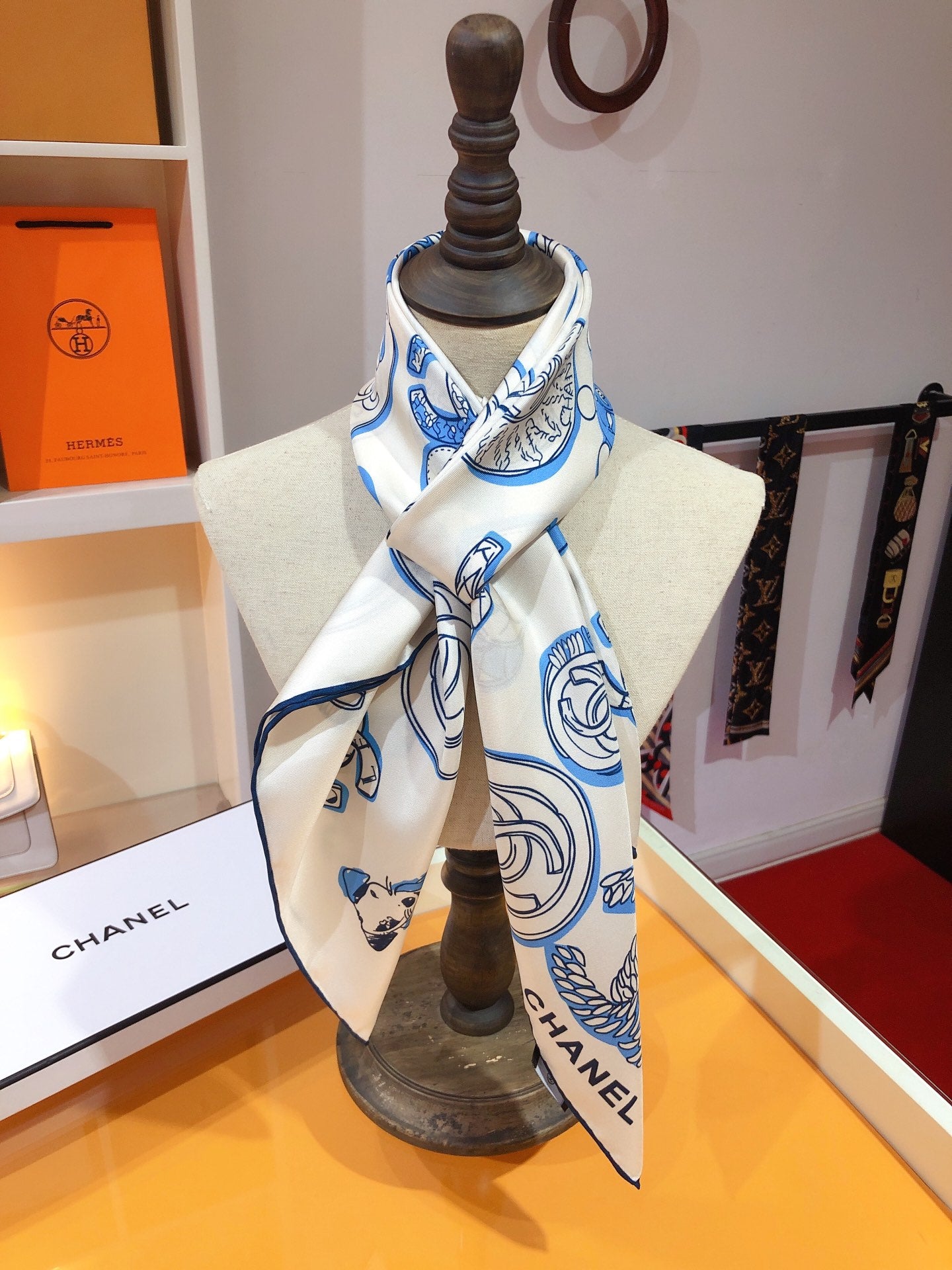 From Office to Weekend: Stylish Silk Scarf That Blends with Every Outfit