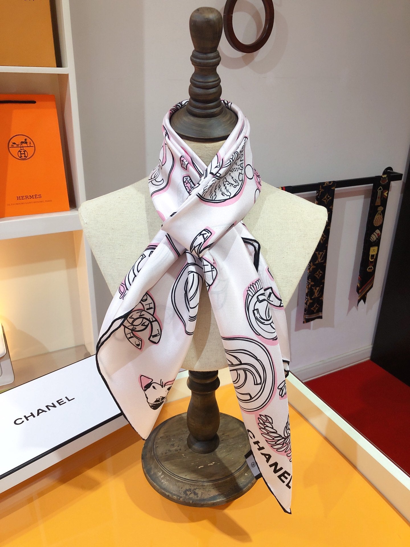 From Office to Weekend: Stylish Silk Scarf That Blends with Every Outfit