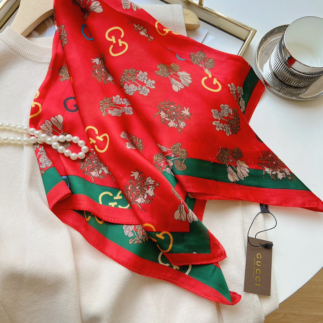 Mix, Match, Shine: Fashion-Forward Silk Scarf for Endless Outfit Possibilities