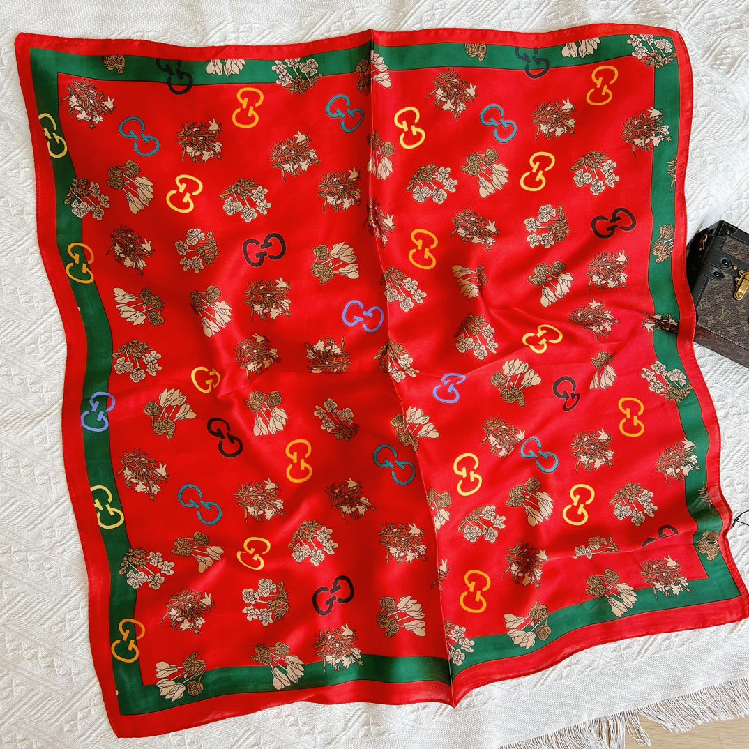 Mix, Match, Shine: Fashion-Forward Silk Scarf for Endless Outfit Possibilities
