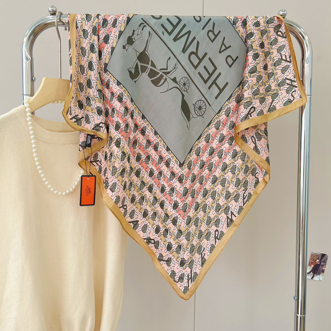 Seasonless Style: Trendy Silk Scarf – Perfect for Spring, Summer, Fall & Winter