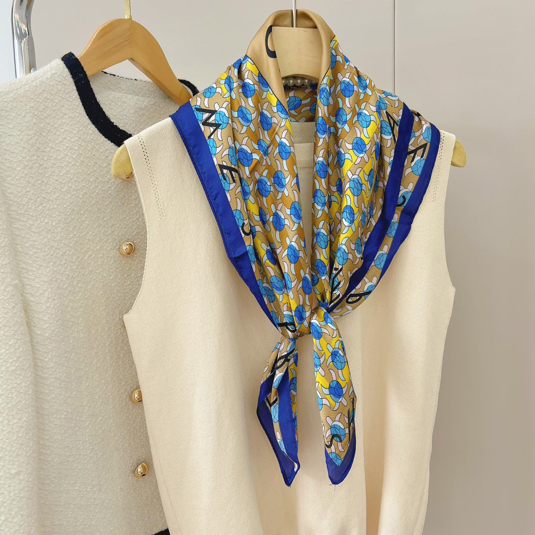 Seasonless Style: Trendy Silk Scarf – Perfect for Spring, Summer, Fall & Winter