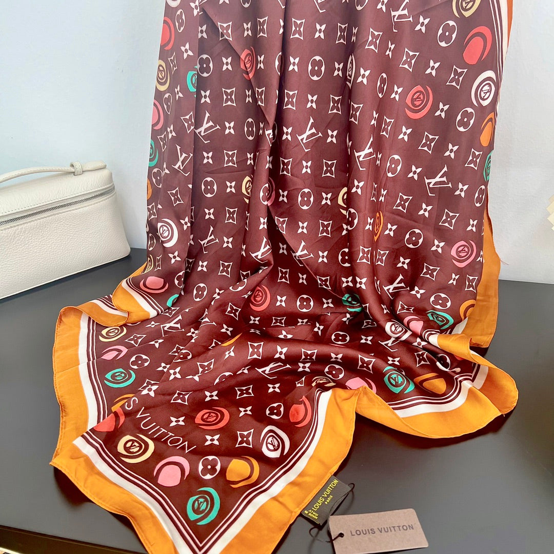 Effortless Chic: Multi-Way Fashion Silk Scarf – Your New Wardrobe Staple