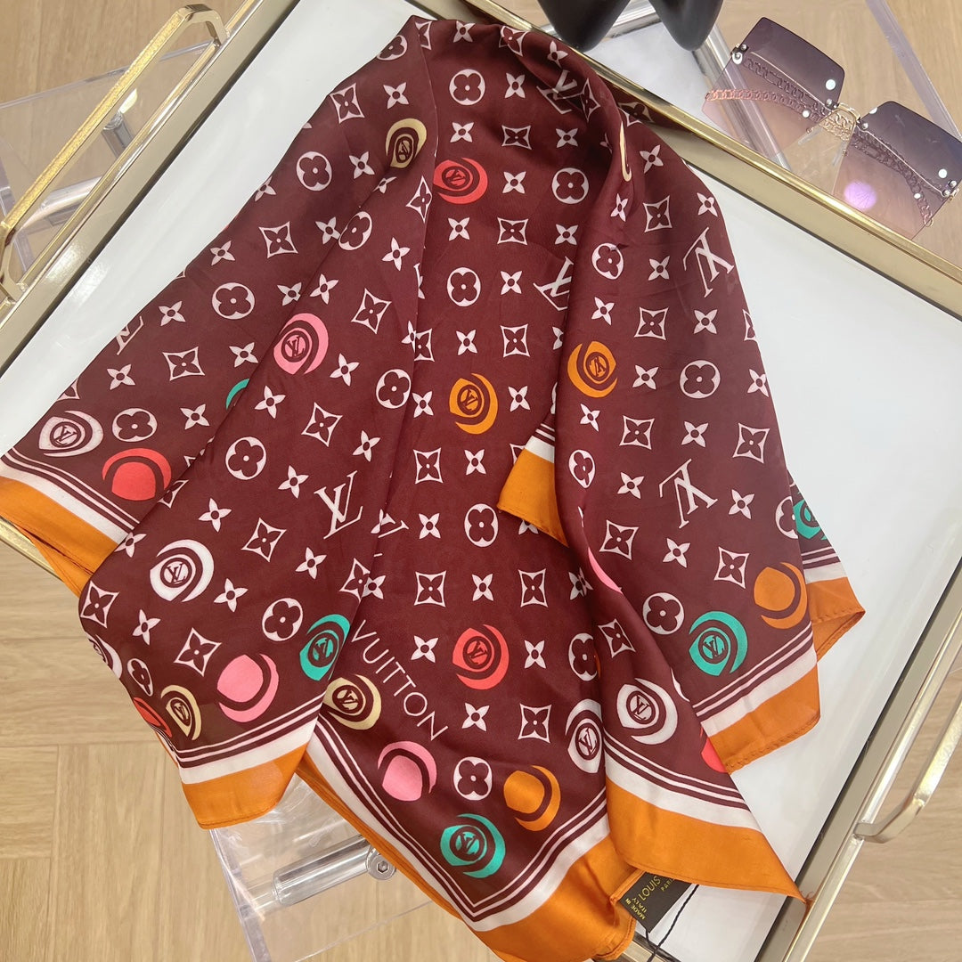 Effortless Chic: Multi-Way Fashion Silk Scarf – Your New Wardrobe Staple