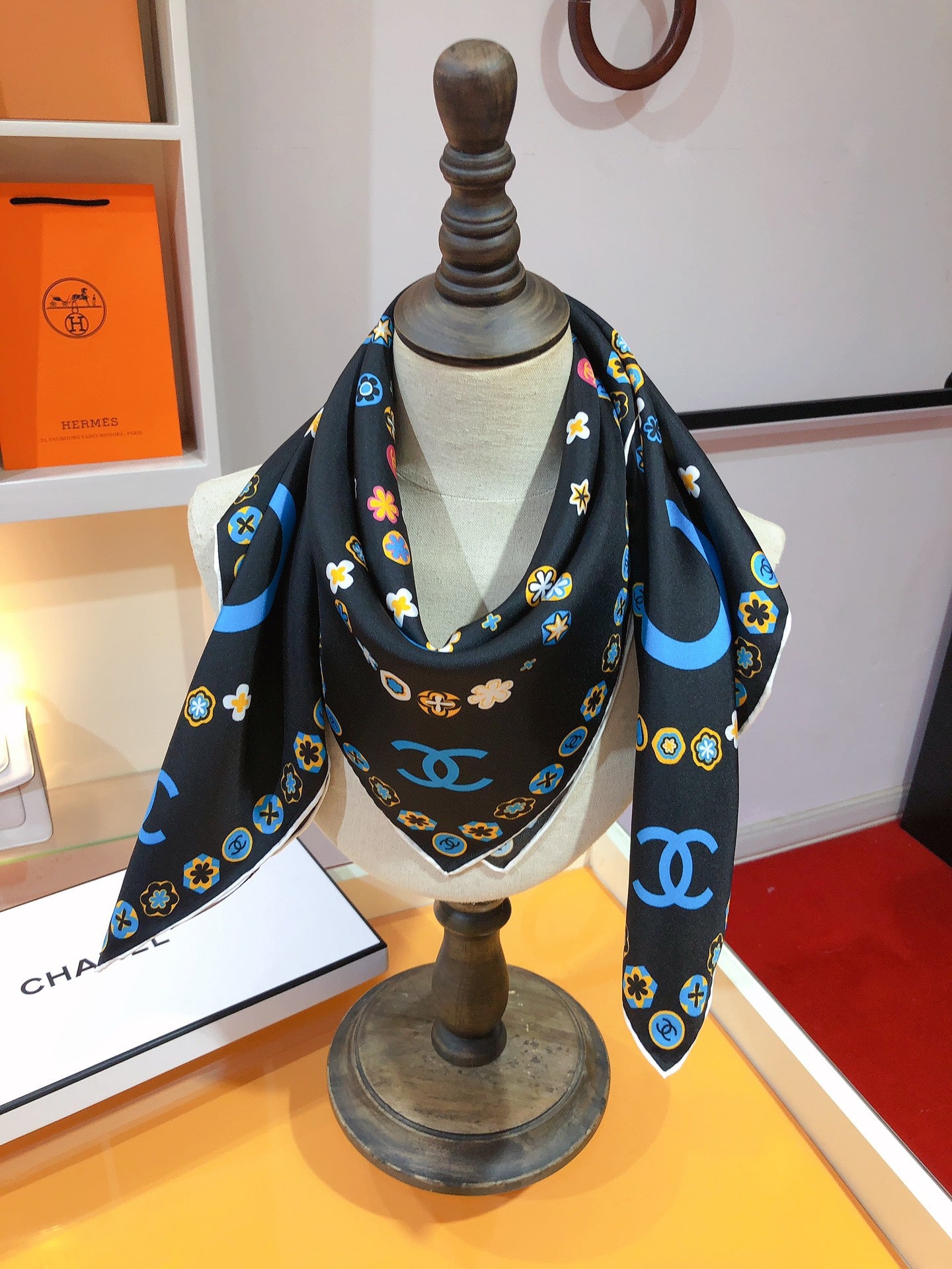 Trend-Forward & Timeless: Multipurpose Silk Scarf for Effortless Fashion Statements