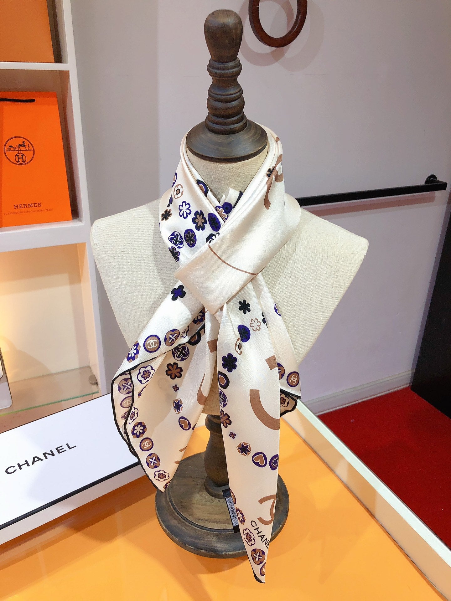 Trend-Forward & Timeless: Multipurpose Silk Scarf for Effortless Fashion Statements