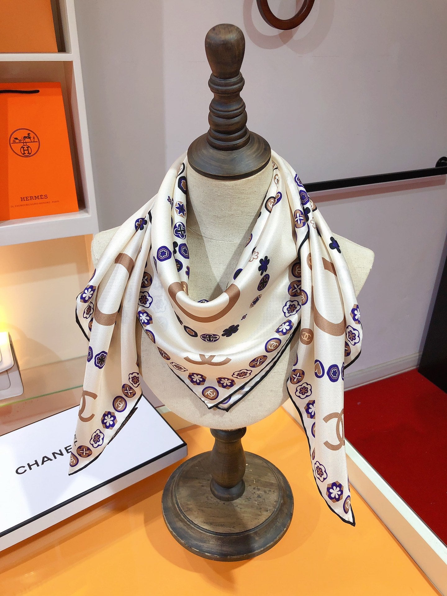 Trend-Forward & Timeless: Multipurpose Silk Scarf for Effortless Fashion Statements