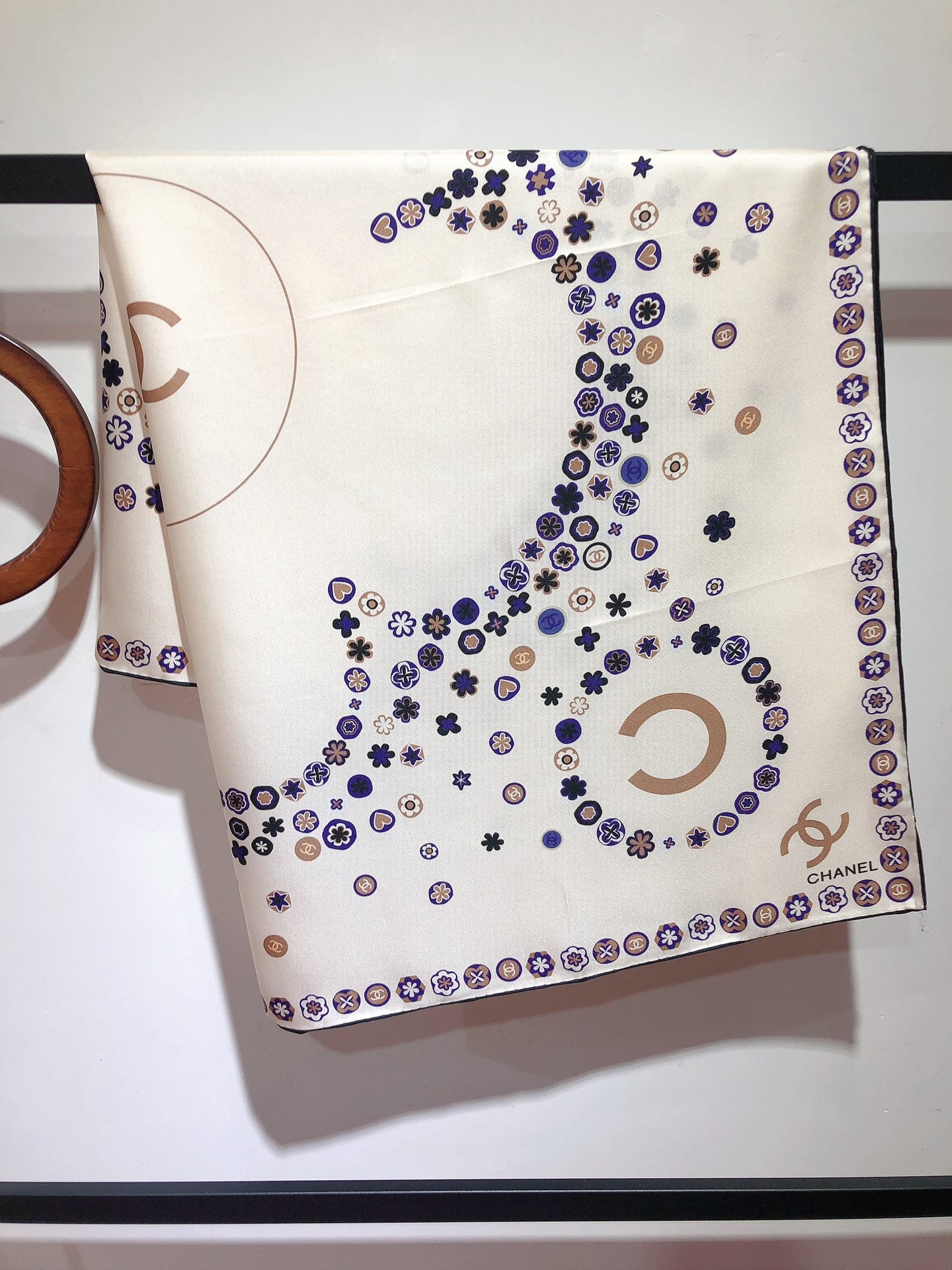 Trend-Forward & Timeless: Multipurpose Silk Scarf for Effortless Fashion Statements