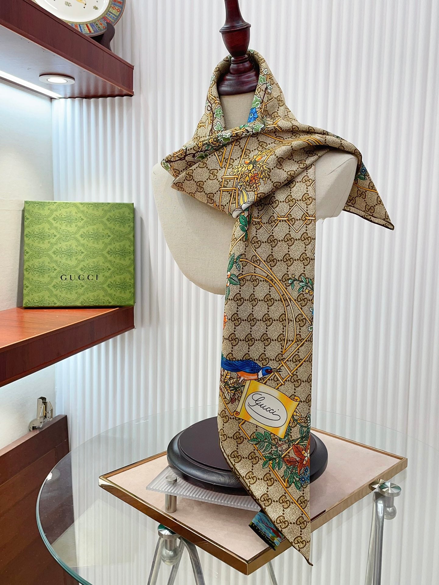 Trend-Ready Silk Scarf: Multipurpose Appeal for Casual & Dressy Looks