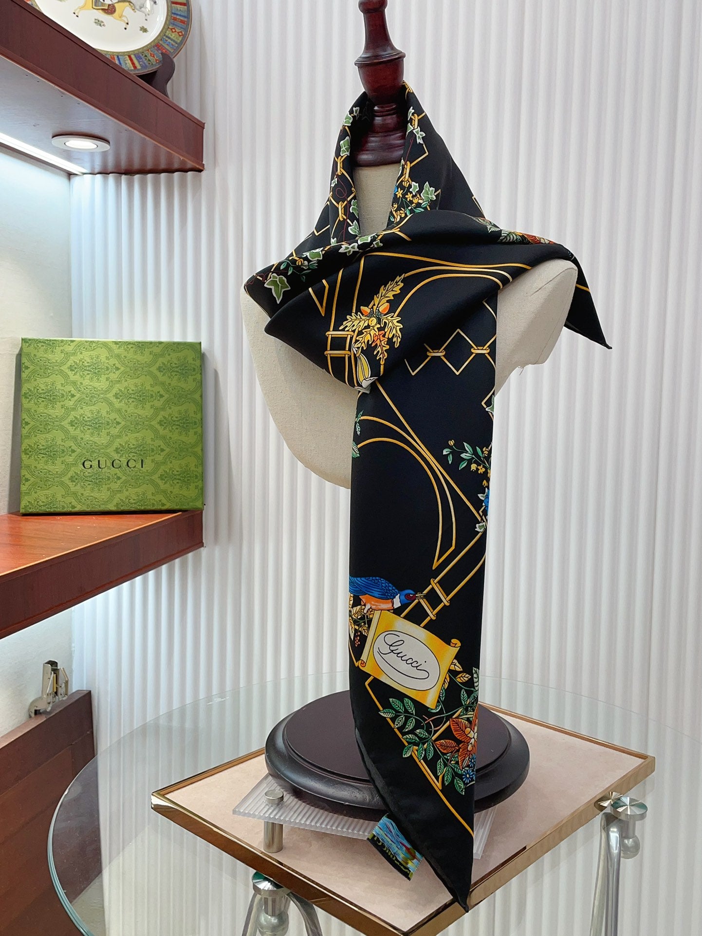 Trend-Ready Silk Scarf: Multipurpose Appeal for Casual & Dressy Looks