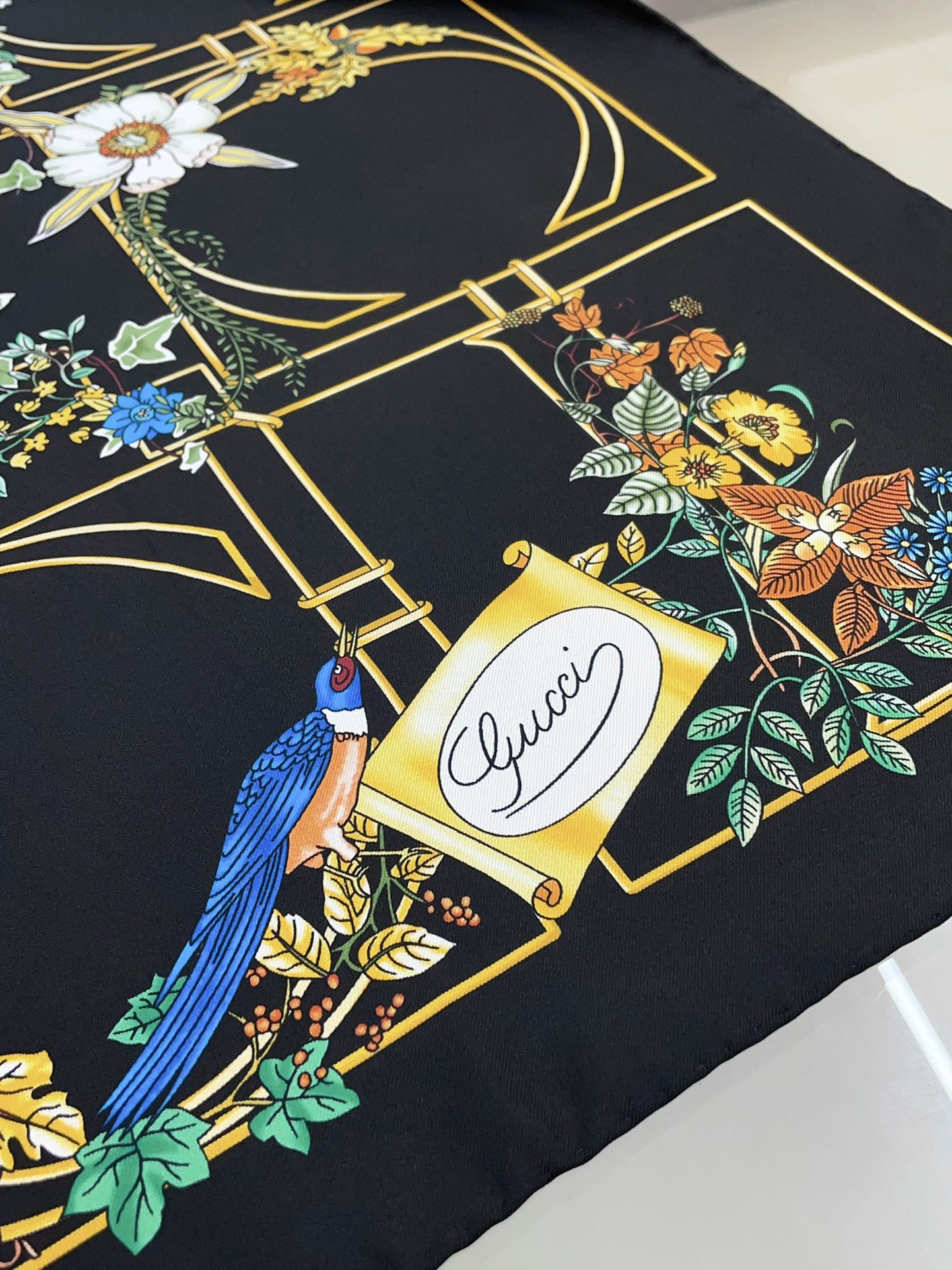 Trend-Ready Silk Scarf: Multipurpose Appeal for Casual & Dressy Looks