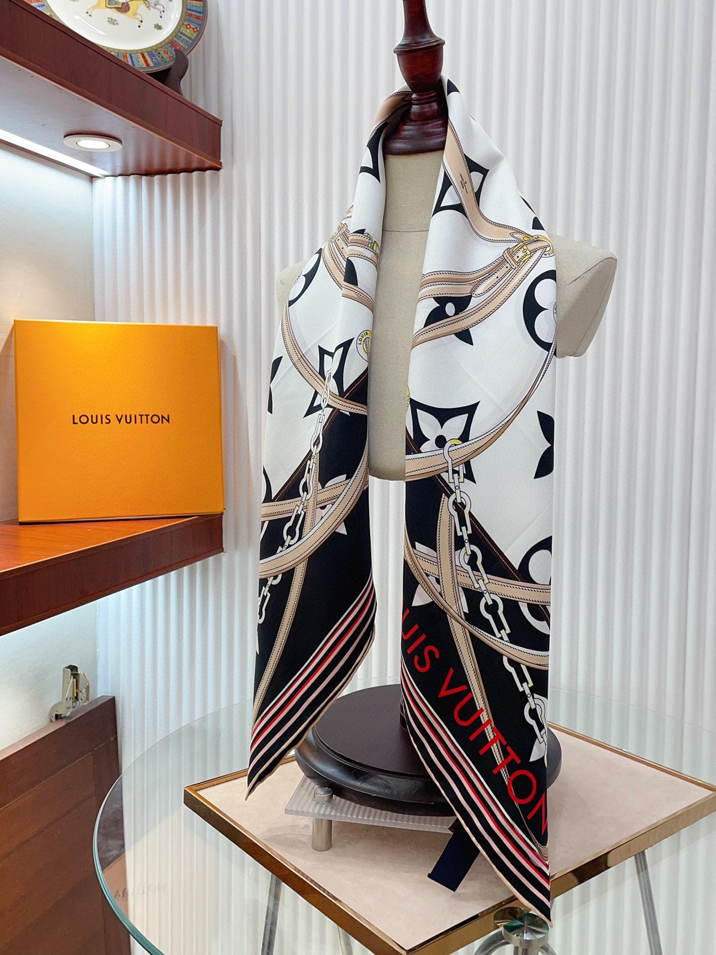 Wardrobe Essential: Lightweight Trendy Silk Scarf That Matches All Your Outfits