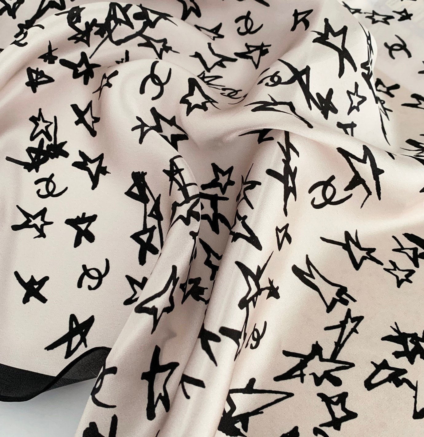 Seasonless Style: Wearable Silk Scarves for Spring, Summer, Fall & Winter