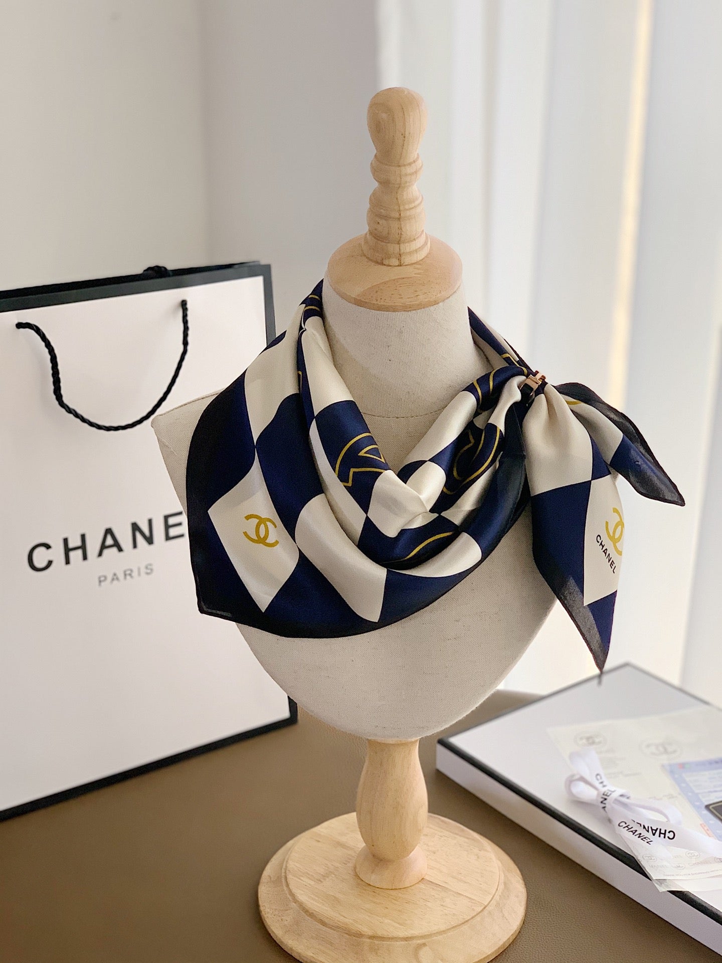 Timeless Elegance: Versatile Silk Scarf for Every Fashion Ensemble