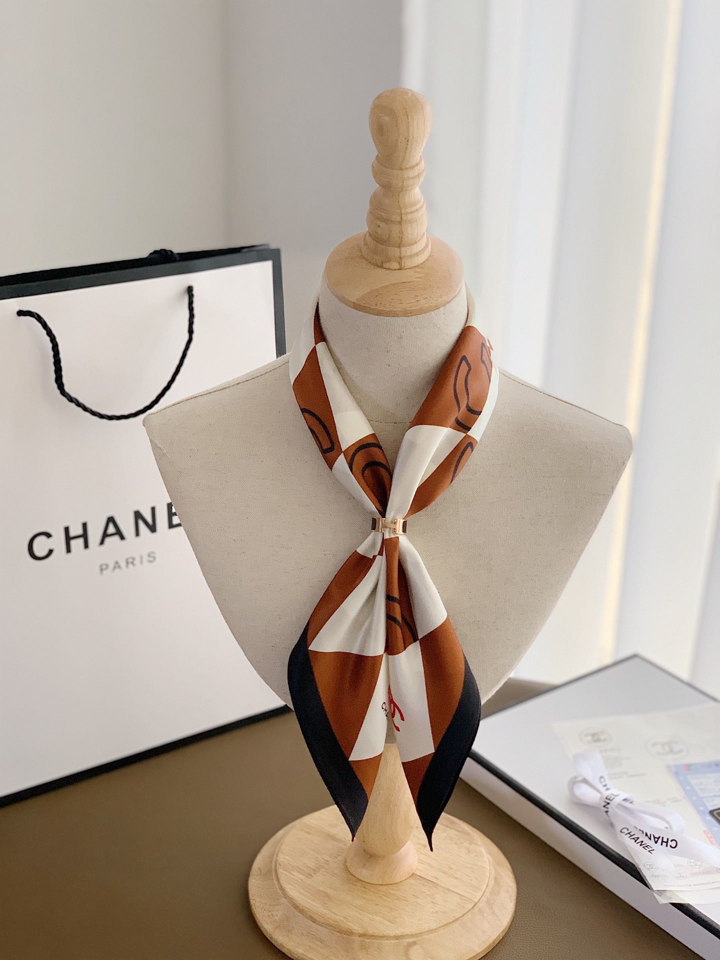 Timeless Elegance: Versatile Silk Scarf for Every Fashion Ensemble