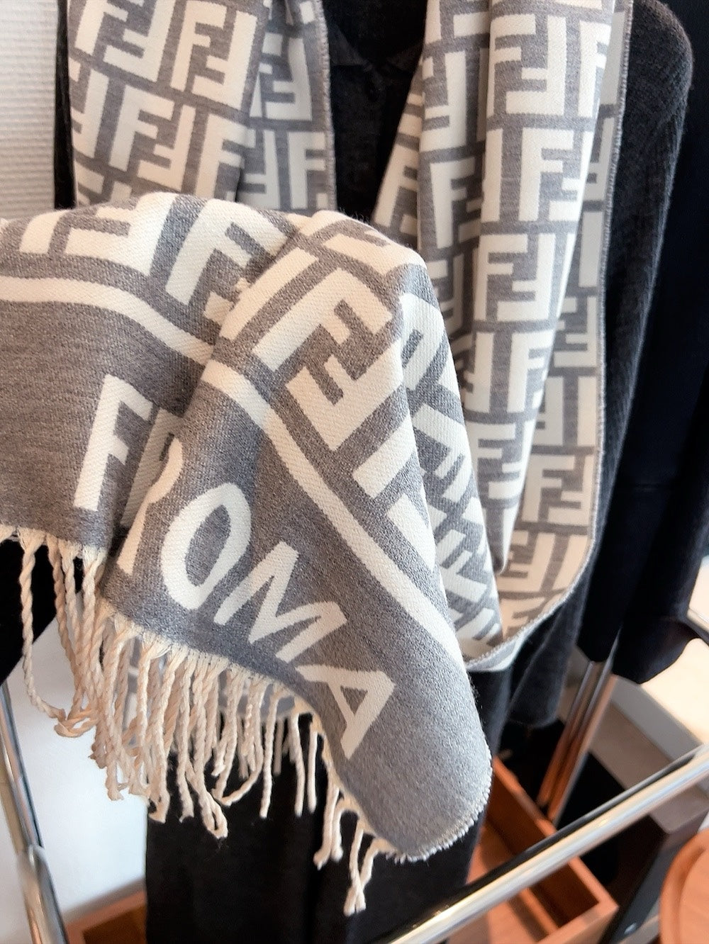 Sustainable Cashmere Scarf – Ethically Sourced Fibers for Eco-Conscious Shoppers