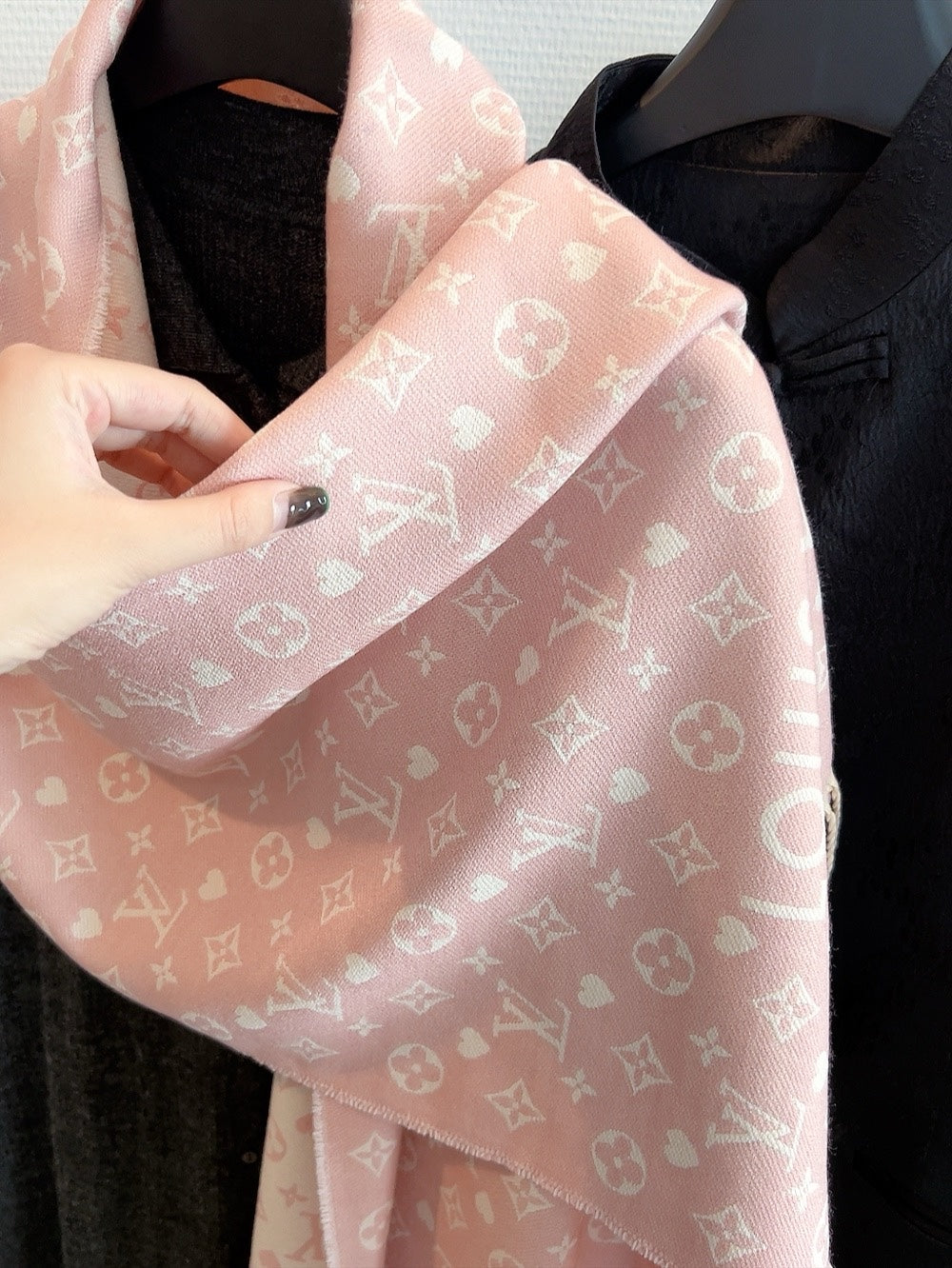 Fringed Cashmere Scarf: Classic Detailing to Enhance Any Coat or Sweater