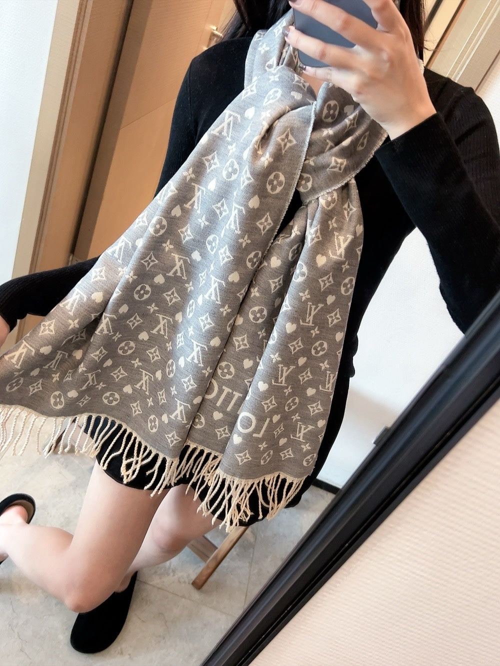 Fringed Cashmere Scarf: Classic Detailing to Enhance Any Coat or Sweater