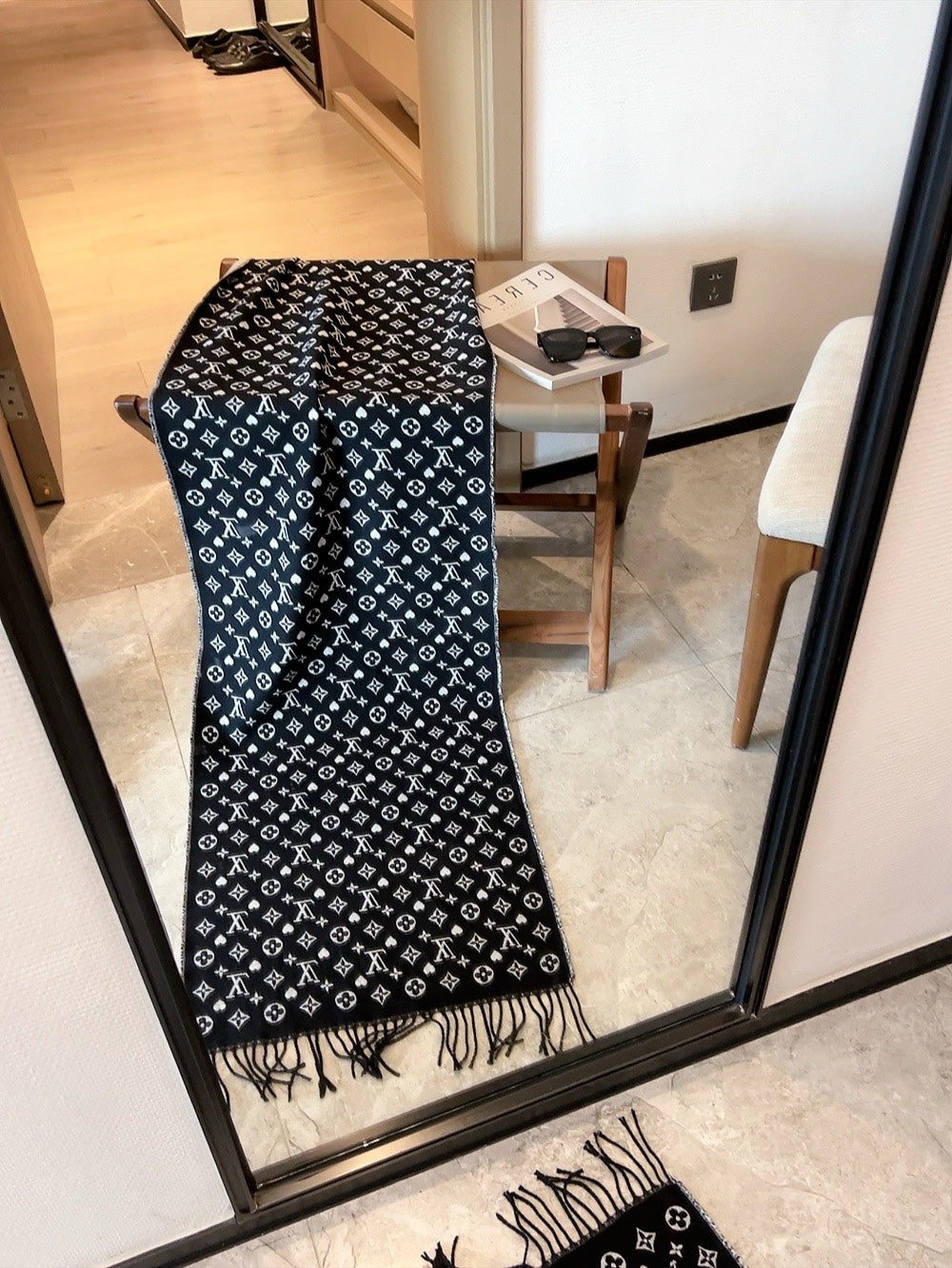 Fringed Cashmere Scarf: Classic Detailing to Enhance Any Coat or Sweater