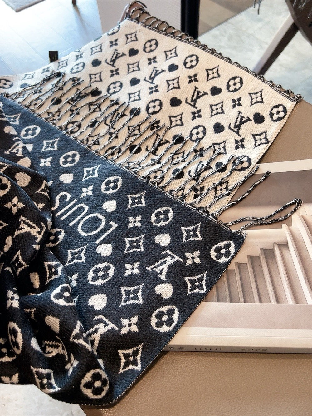 Printed Cashmere Scarf: Subtle Patterns to Add Personality to Your Wardrobe