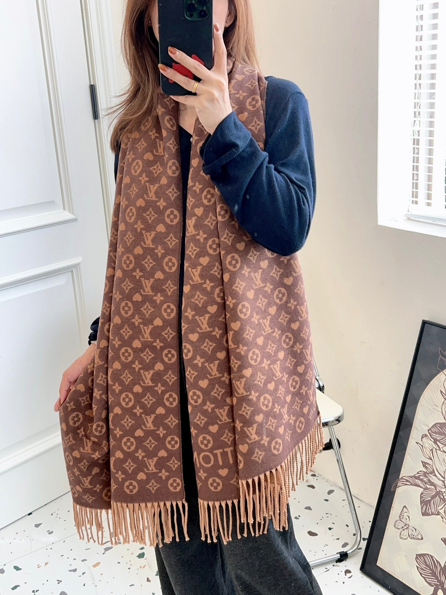 Premium Cashmere Scarf – Ultra-Soft, Warm & Timeless Style for All Seasons