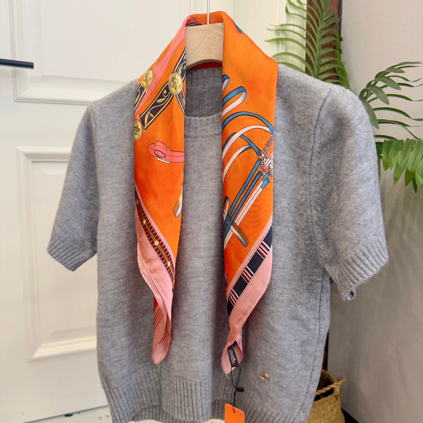 Trend-Forward & Timeless: Must-Have Silk Scarves for Fashion Lovers