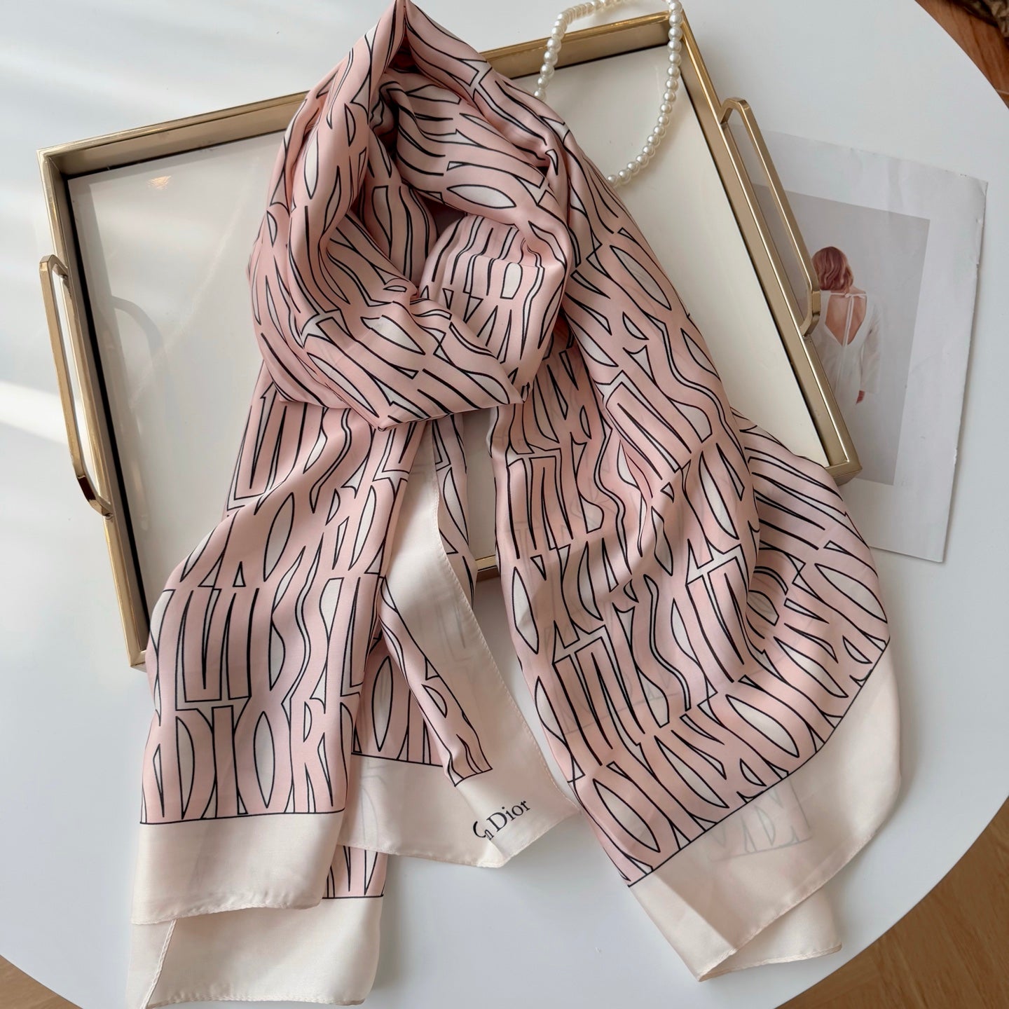Fashion-Forward Large Silk Scarf – Versatile Enough for Jeans, Skirts & Blazers