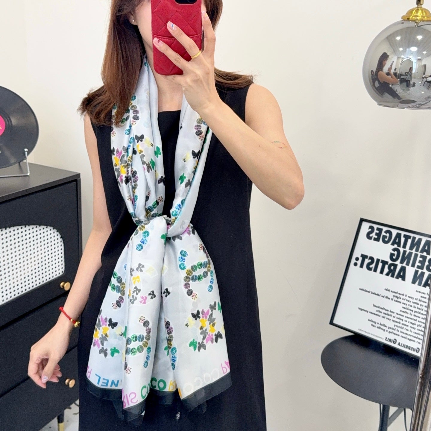 Trendy Oversized Silk Scarf: Versatile Style Essential for Every Outfit
