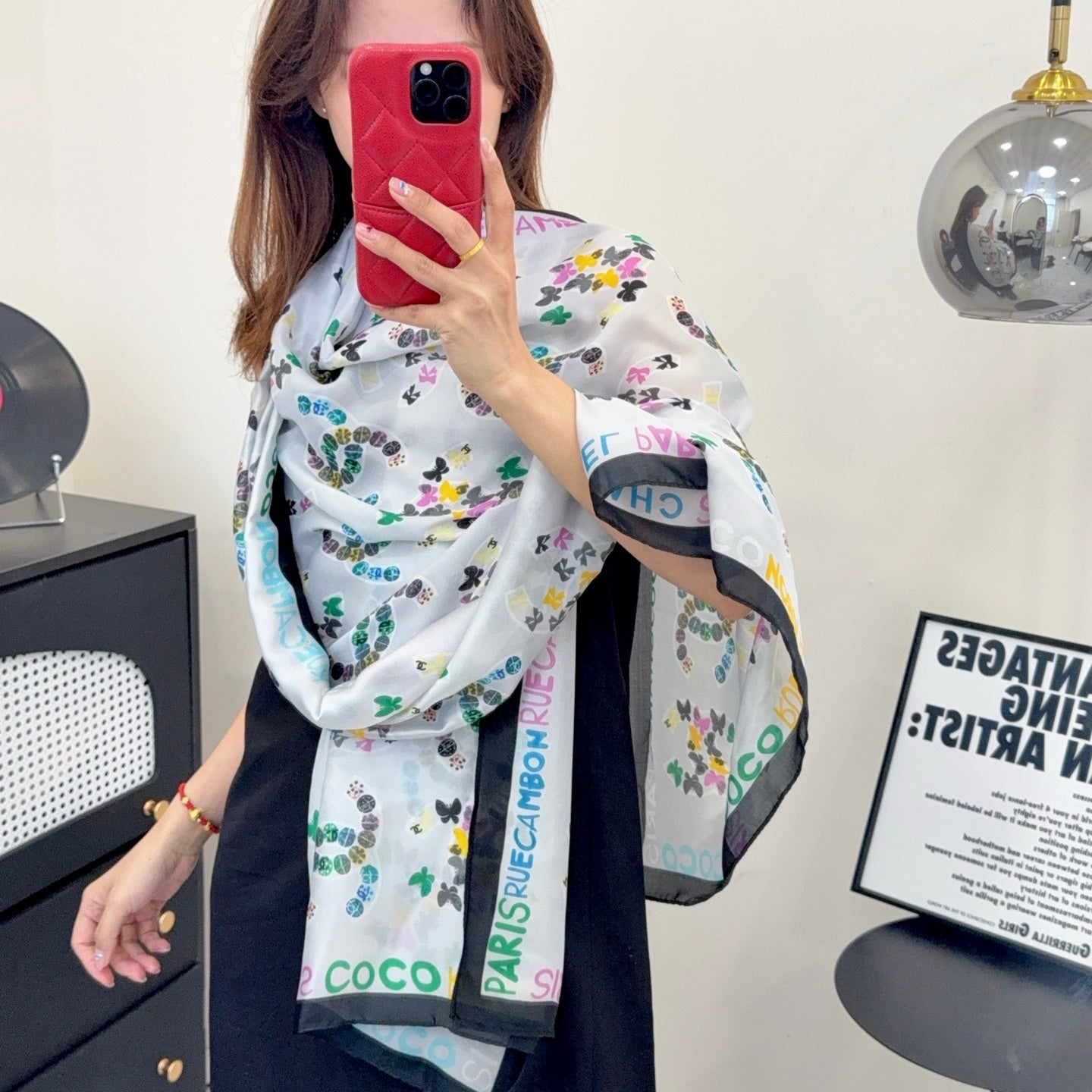 Trendy Oversized Silk Scarf: Versatile Style Essential for Every Outfit