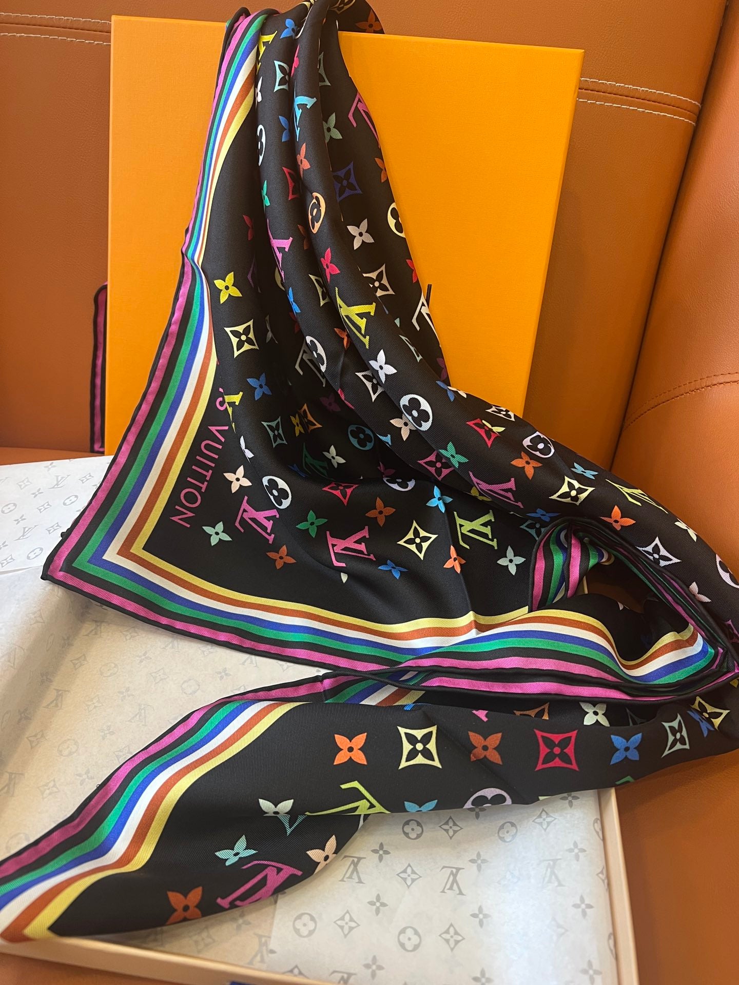 Trendy Multipurpose Silk Scarf – Your Go-To Accessory for Daily Chic