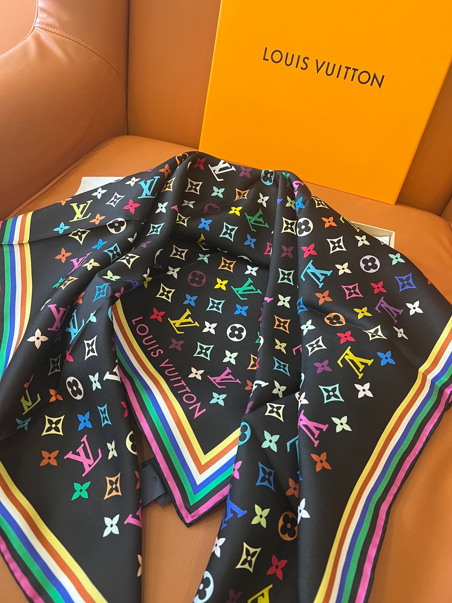Trendy Multipurpose Silk Scarf – Your Go-To Accessory for Daily Chic