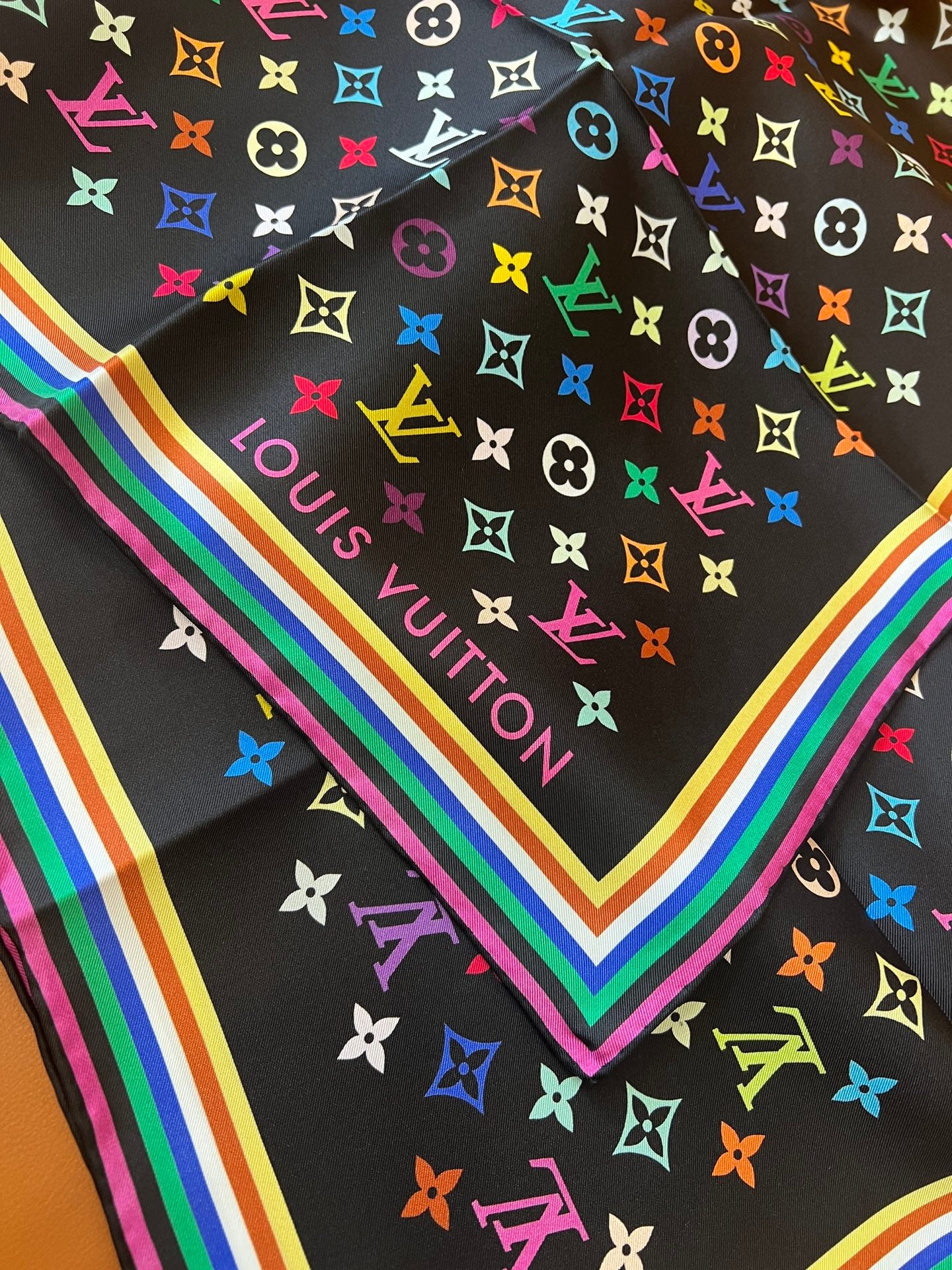 Trendy Multipurpose Silk Scarf – Your Go-To Accessory for Daily Chic